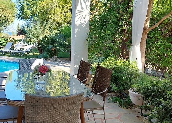 Vila Coast Villa-resort